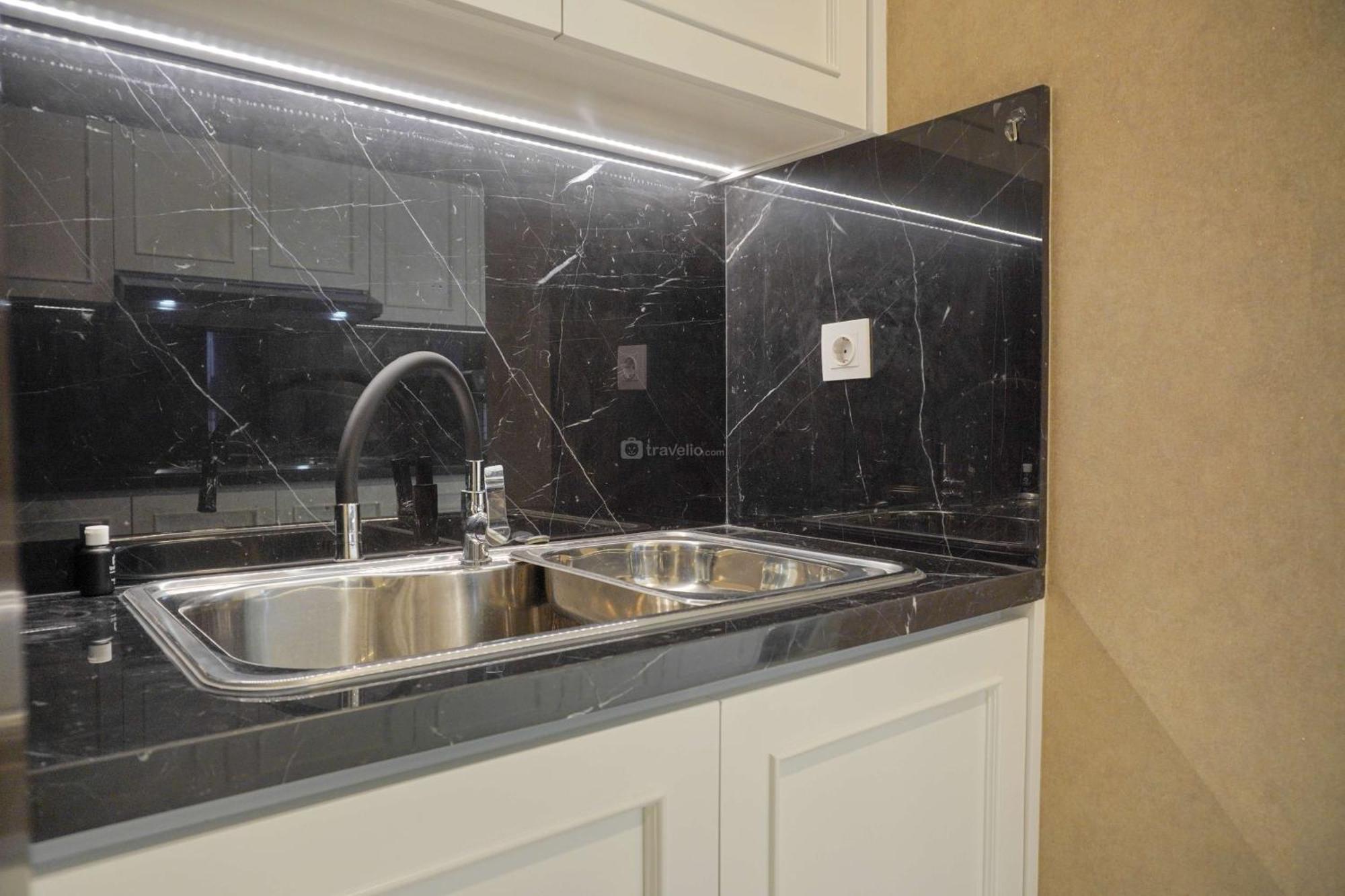 Spacious And 3br At 28th Floor Casa Grande By Travelio Jakarta